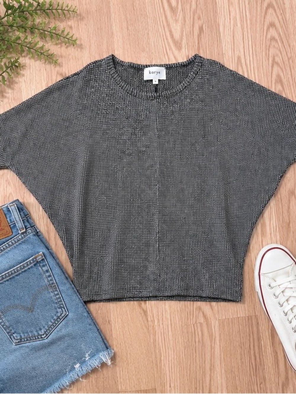 Korye Waffle Knit Dolman Sleeve Sweater Top | Gray Relaxed Fit‎ | Size Medium